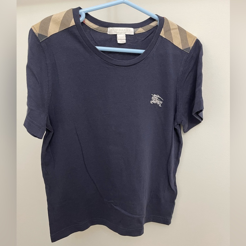 Burberry Navy Blue T Shirt with Plaid Shoulder Patch (Unisex) Size 8Y